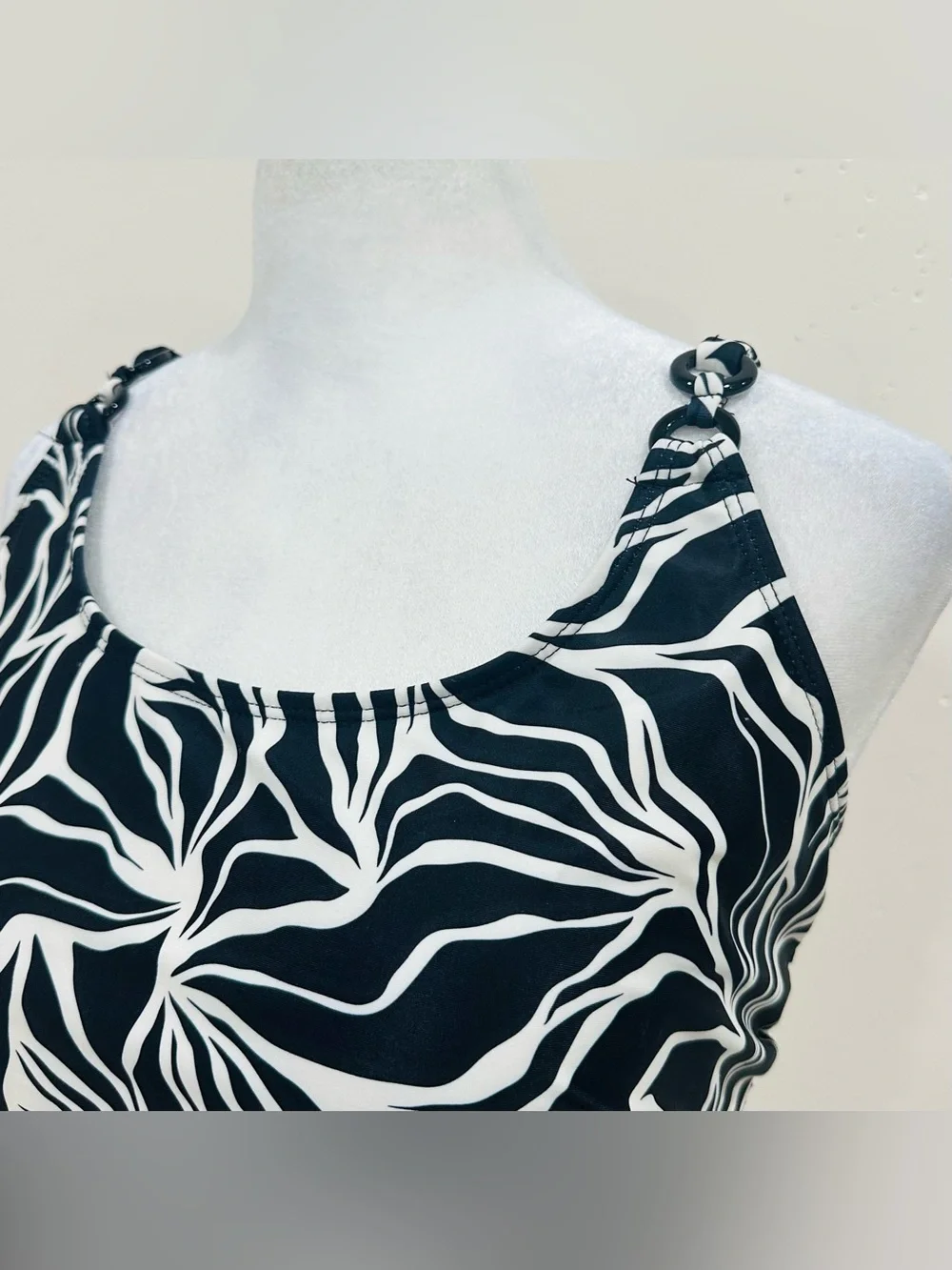 Serra nwt ladies